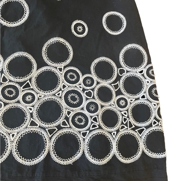 Peter Nygard black & white embroidered Aline cotton modesty skirt size 6 petite - Picture 9 of 12
